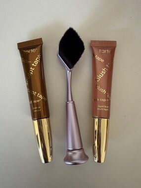 tarte sculpt & blush duo in brown and rose with tapered makeup brush